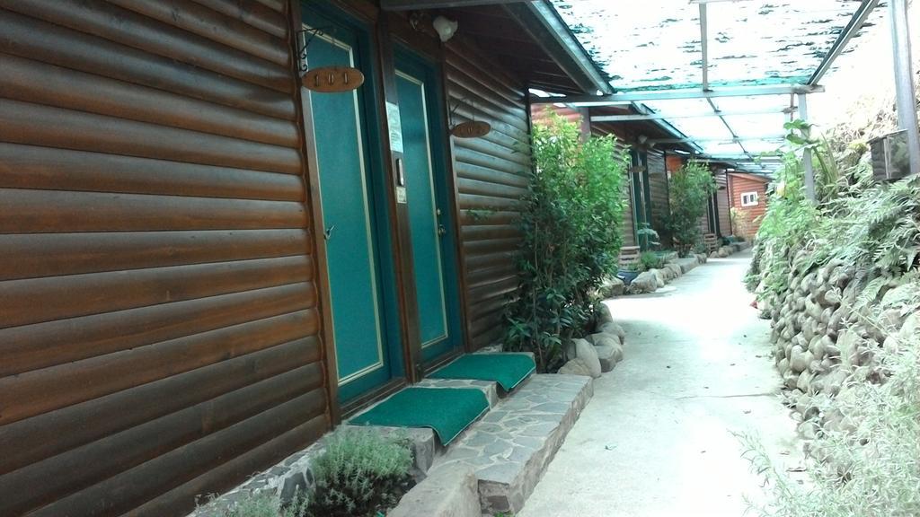 Qing Jing Xiao Taiyang Jingguan Homestay Nhân Ái Ngoại thất bức ảnh