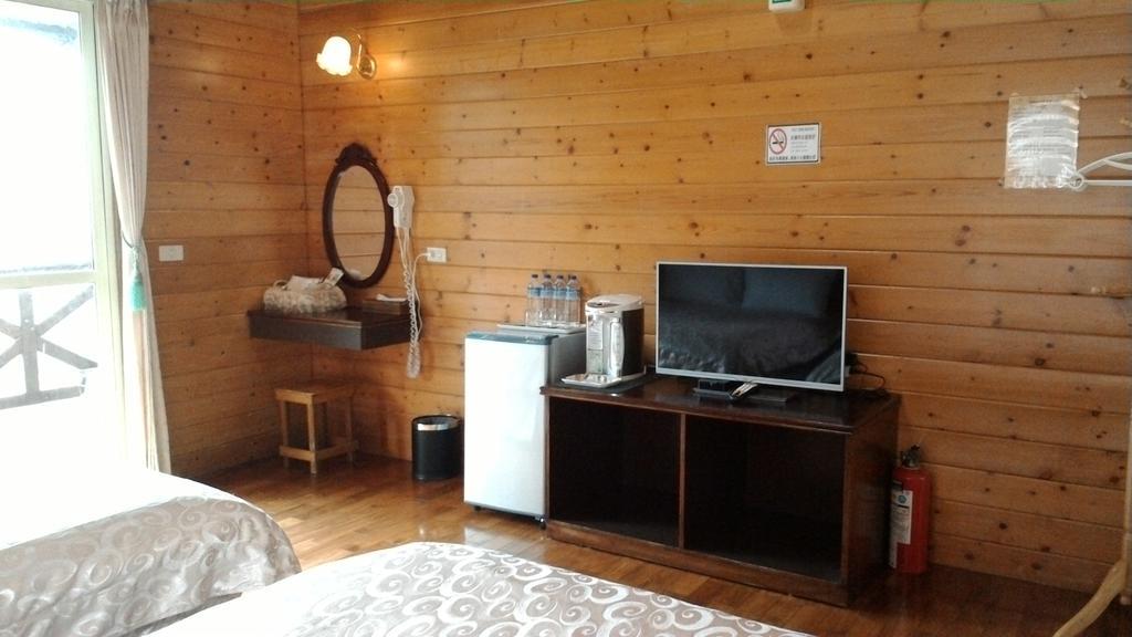 Qing Jing Xiao Taiyang Jingguan Homestay Nhân Ái Ngoại thất bức ảnh