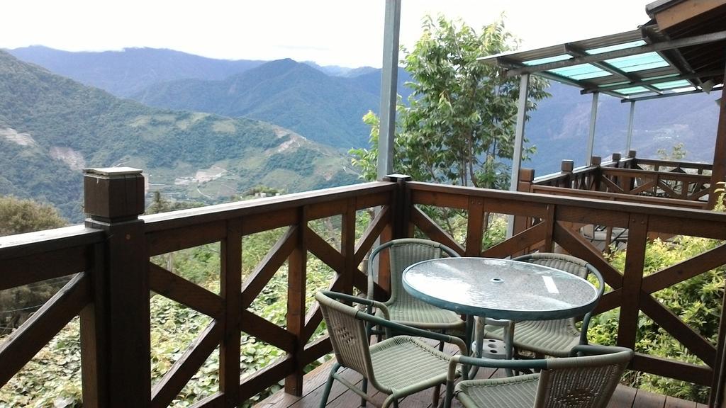 Qing Jing Xiao Taiyang Jingguan Homestay Nhân Ái Ngoại thất bức ảnh